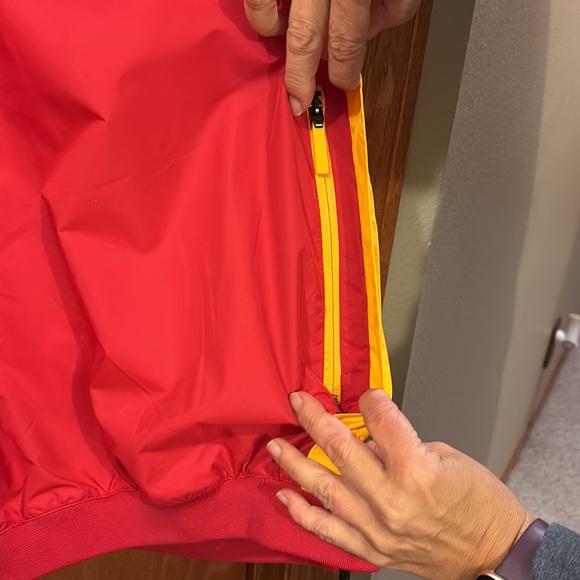 Vintage Nike Iowa State Windbreaker - Picture 5 of 6